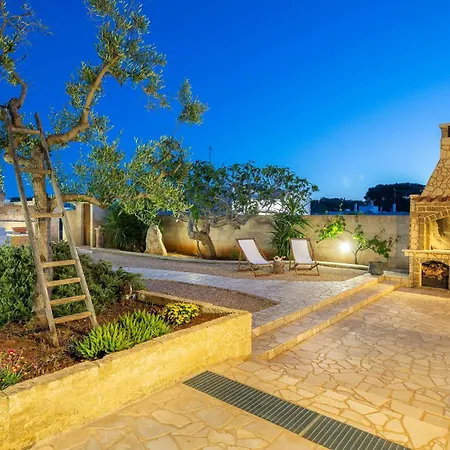 Trullo, Con Giardino Privato, A Pochi Mt Dal Mare Casa vacanze Torre Suda