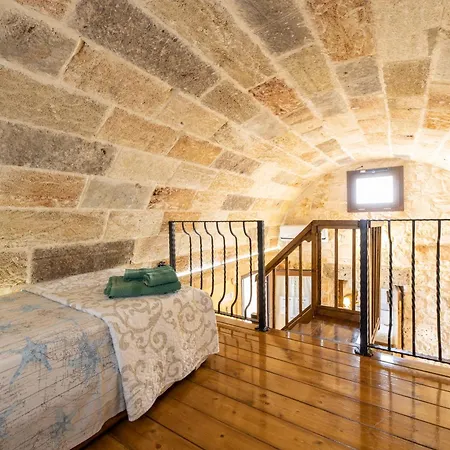 Trullo, Con Giardino Privato, A Pochi Mt Dal Mare *